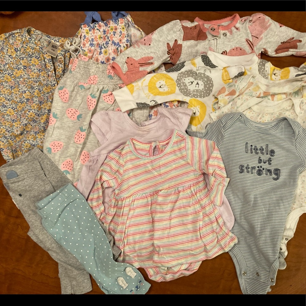 Lot Carter’s 3-6month girl clothing